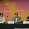Los doctores Jaime Olveda, Rebeca García y Carlos Sánchez en la presentación del libro