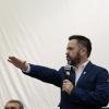 El momento en el que el doctor Aristarco Regalado protestó ante la comunidad del CULagos